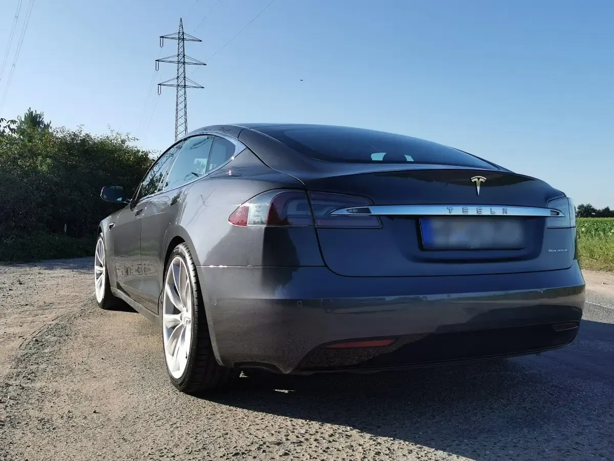 Gebraucht Tesla Model S 397 kW (541 PS) 2020 Kleinwagen