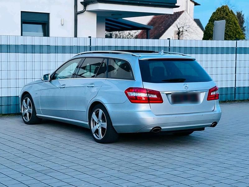 Silber Gebraucht 2010 Mercedes E350 Kombi | 5.500 € (Superpreis) - Bild 1/4