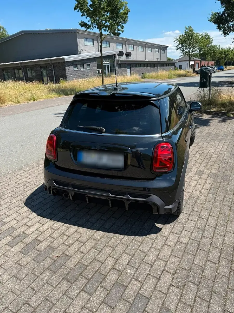 Gebraucht Mini Cooper 136 PS (100 kW) 2024 Schwarz Kleinwagen