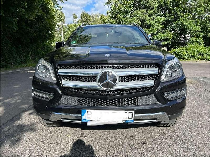 Gebraucht 2016 Mercedes GL350 SUV | 28.350 € (Etwas zu teuer) - Bild 1/4