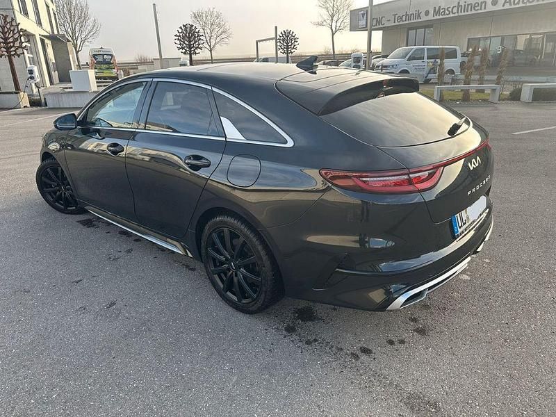 Gebraucht Kia ProCeed GT-Line 160 PS (117 kW) 2024 Schwarz Limousine