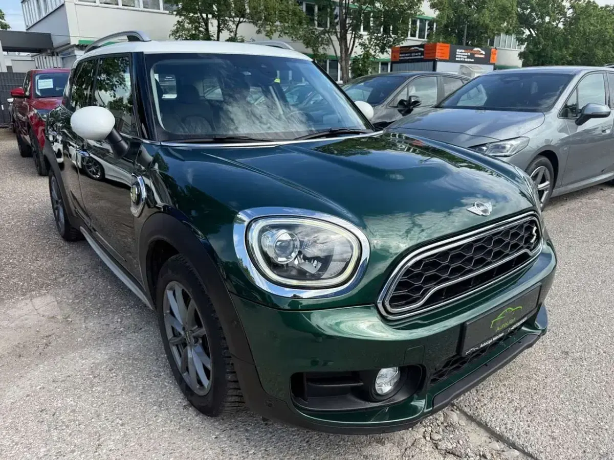 Gebraucht Mini Countryman 136 PS (100 kW) 2018 British racing green SUV