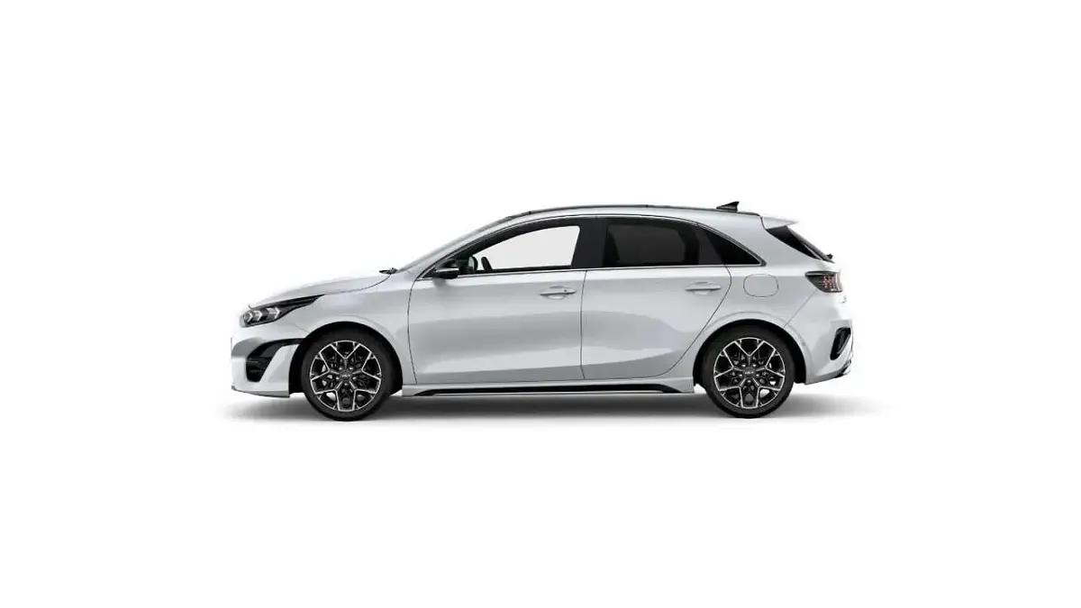 Neu Kia Ceed GT-Line 140 PS (102 kW) 2025 Carraraweiß Kleinwagen