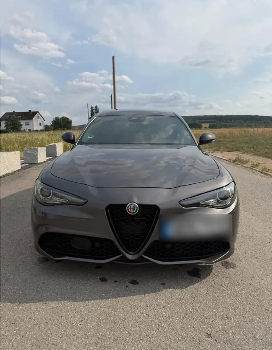 Gebraucht Alfa Romeo Giulia Veloce 209 PS (153 kW) 2021 Grau Limousine
