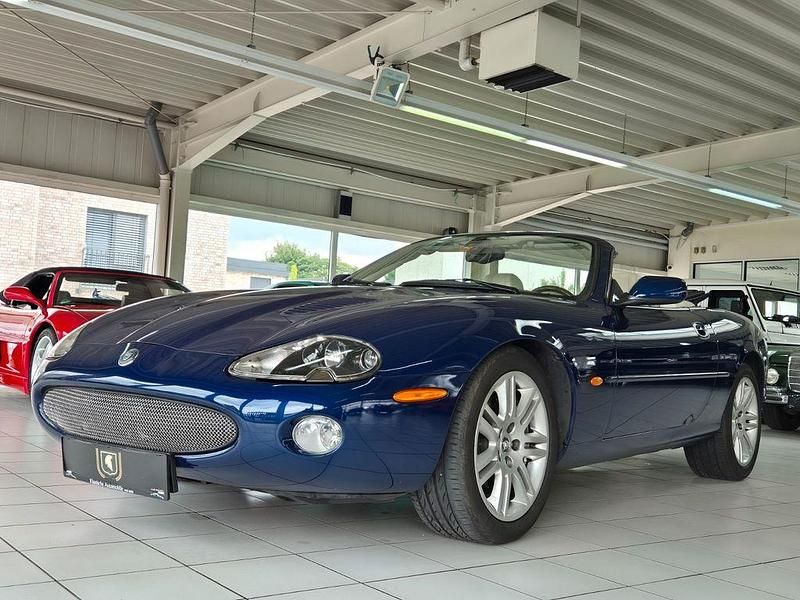 Gebraucht Jaguar XKR 396 PS (291 kW) 2003 Blau Cabrio