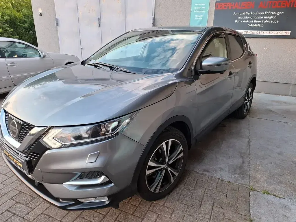 Gebraucht Nissan Qashqai N-Connecta 116 PS (85 kW) 2017 Grau SUV