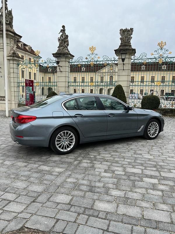 Gebraucht BMW 520 190 PS (139 kW) 2019 Grau Limousine