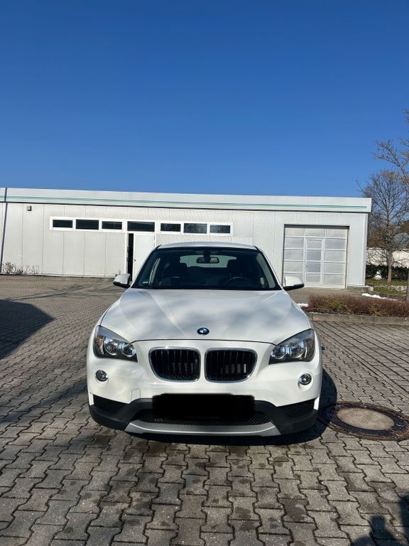Weiß Gebraucht 2013 BMW X1 xLine SUV | 10.100 € (Fairer Preis) - Bild 1/4