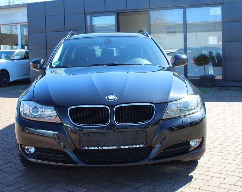 Gebraucht BMW 320 Comfort Edition 170 PS (125 kW) 2009 Schwarz Kombi