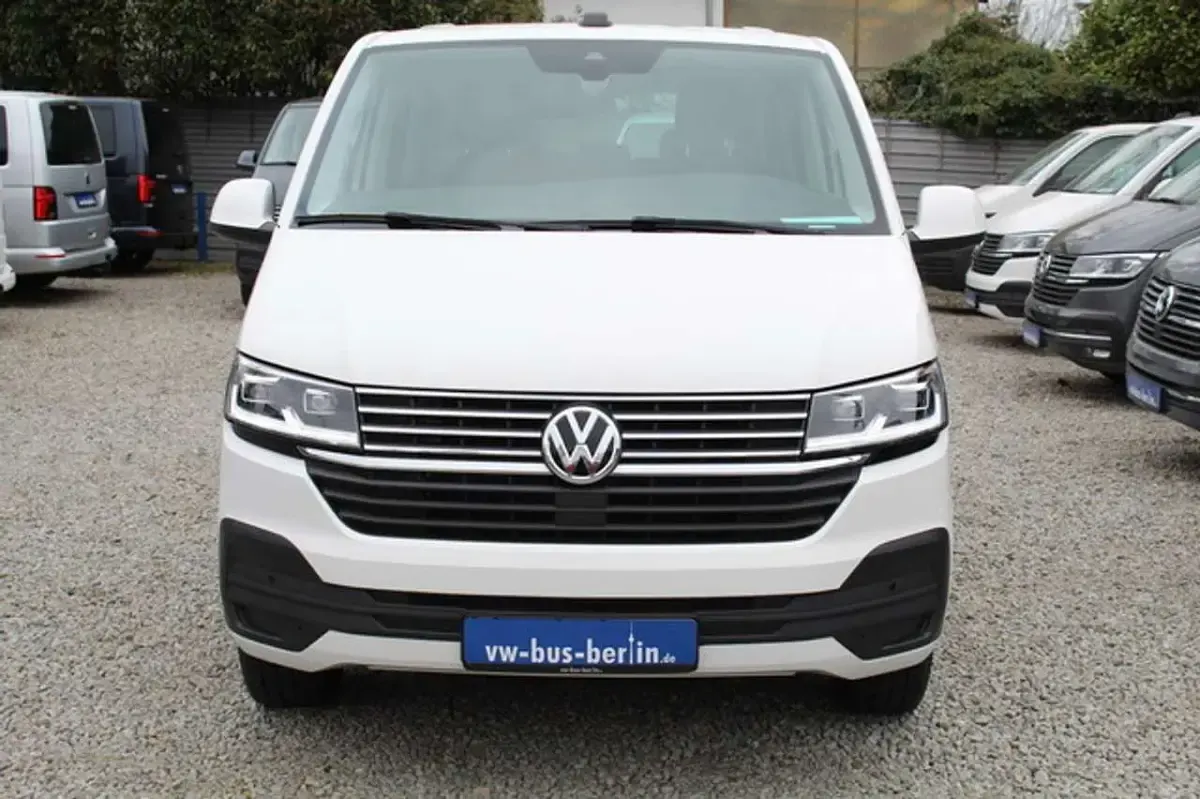 Gebraucht VW Multivan 150 PS (110 kW) 2021 Weiß Van / Kleinbus