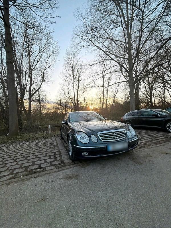 Second-hand Mercedes E280 190 CP (139 kW) 2006 Andere farben Berlinǎ