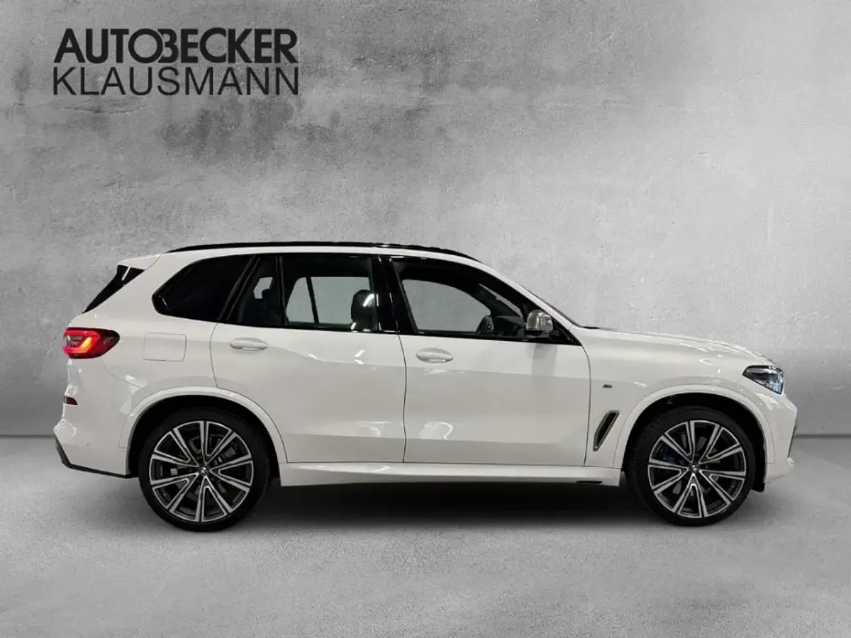 Gebraucht BMW X5 M Sport 530 PS (389 kW) 2023 Alpinweiss iii SUV