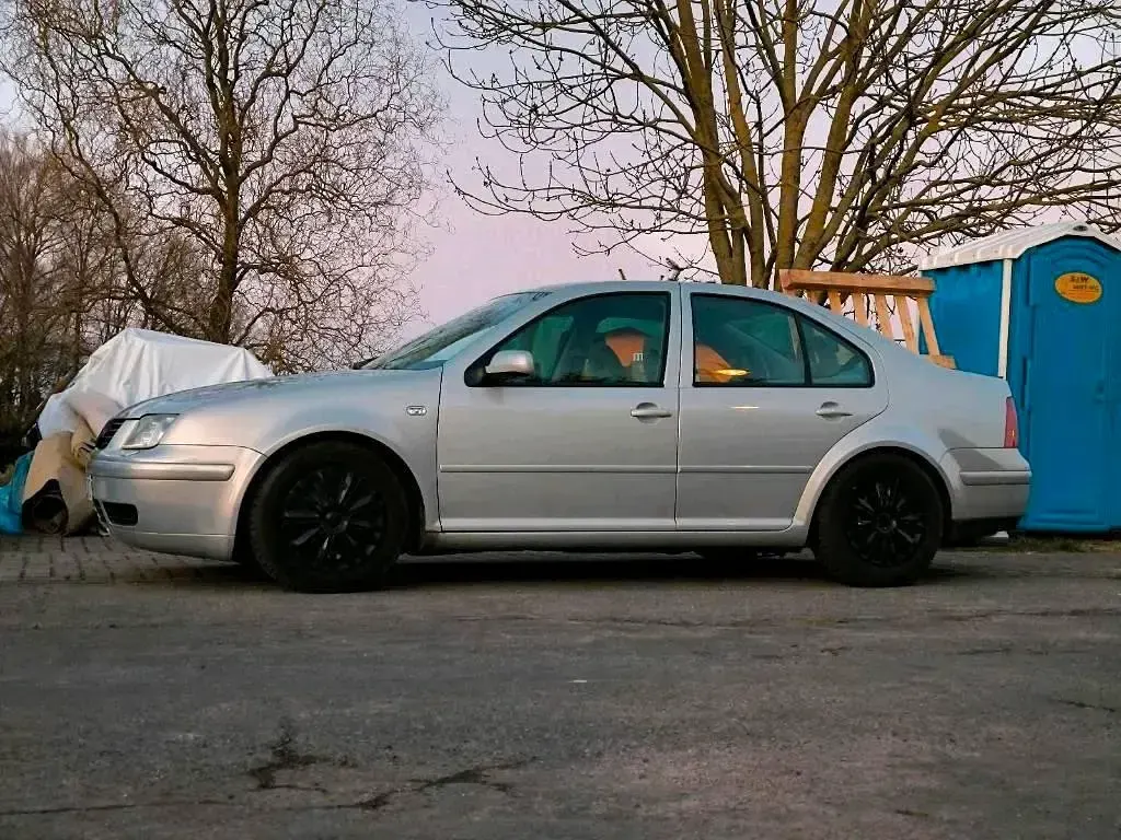 Gebraucht VW Bora 115 PS (84 kW) 1999 Silber Limousine