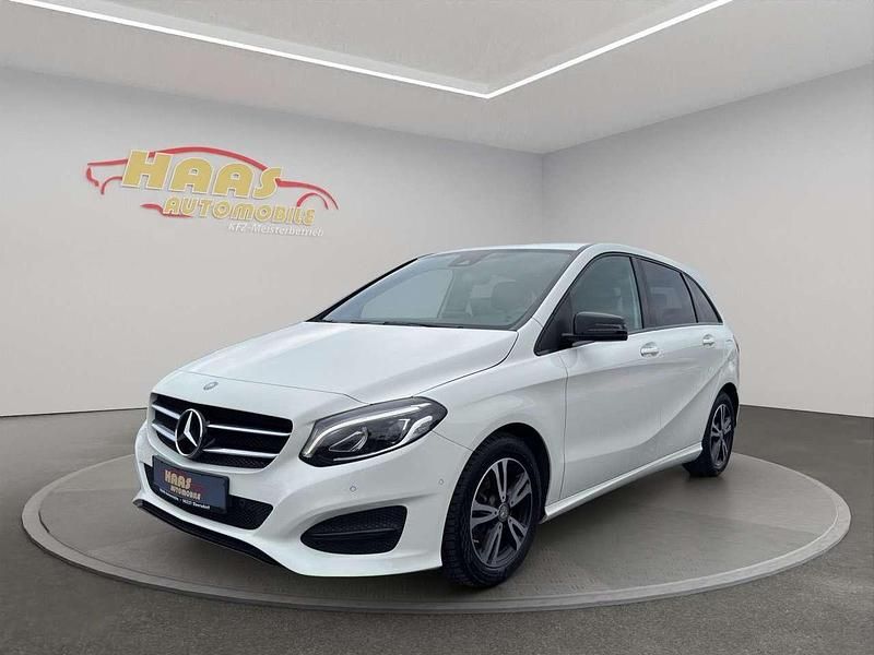 Calcitweiss/zirrusweiss Gebraucht 2016 Mercedes B180 Urban Van / Kleinbus | 13.900 € (Fairer Preis) - Bild 1/4
