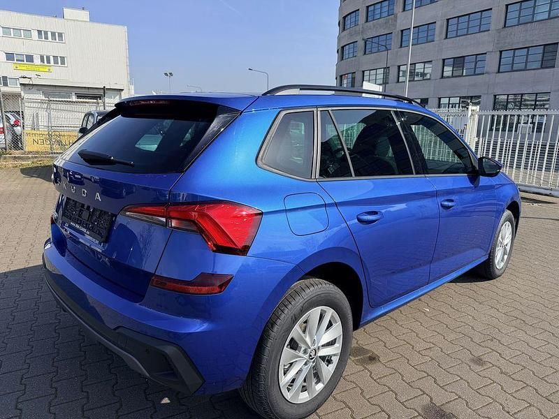 Neu Skoda Kamiq Selection 116 PS (85 kW) 2026 Race blau SUV