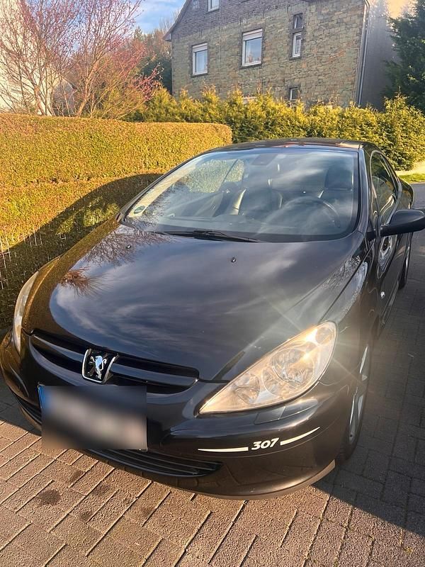 Schwarz Gebraucht 2003 Peugeot 307 CC Cabrio | 3.000 € (Fairer Preis) - Bild 1/4