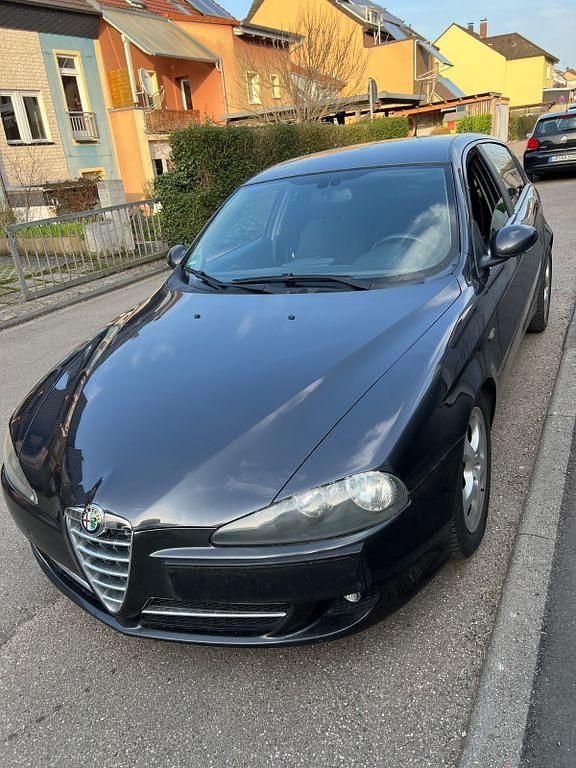 Gebraucht Alfa Romeo 147 120 PS (88 kW) 2007 Schwarz Kleinwagen
