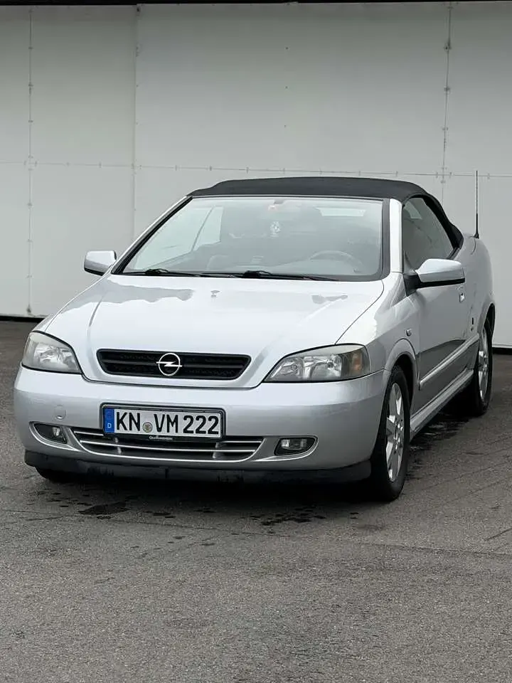 Gebraucht Opel Astra 147 PS (108 kW) 2004 Silber Cabrio