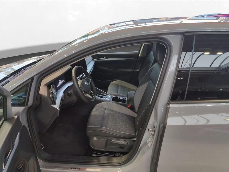 Neu VW Golf VIII 150 PS (110 kW) 2026 Mondsteingrau Limousine