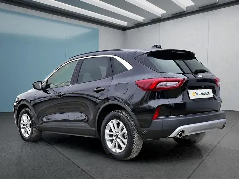 Neu Ford Kuga Titanium 243 PS (178 kW) 2025 Schwarz SUV