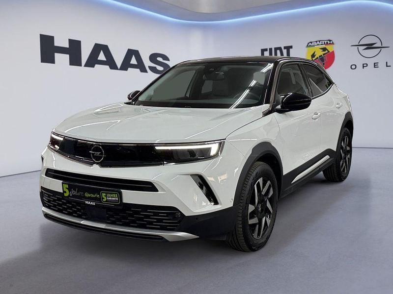 Jade weiss/arktis weiss Gebraucht 2022 Opel Mokka Elegance SUV | 17.980 € (Fairer Preis) - Bild 1/4