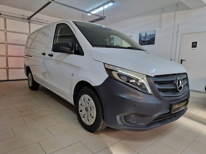 Weiß Gebraucht 2019 Mercedes Vito Van / Kleinbus | 15.500 € (Superpreis) - Bild 1/4