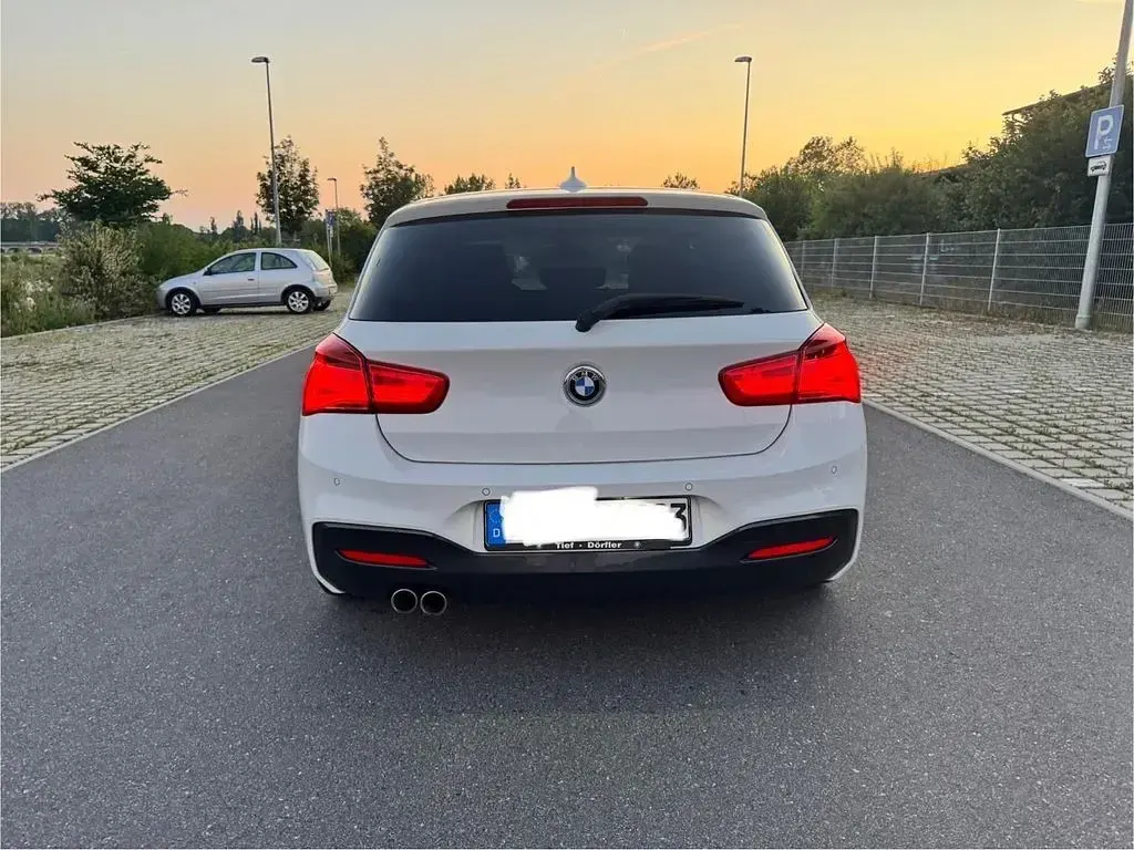 Gebraucht BMW 120 M Sport 190 PS (139 kW) 2017 Weiß Limousine