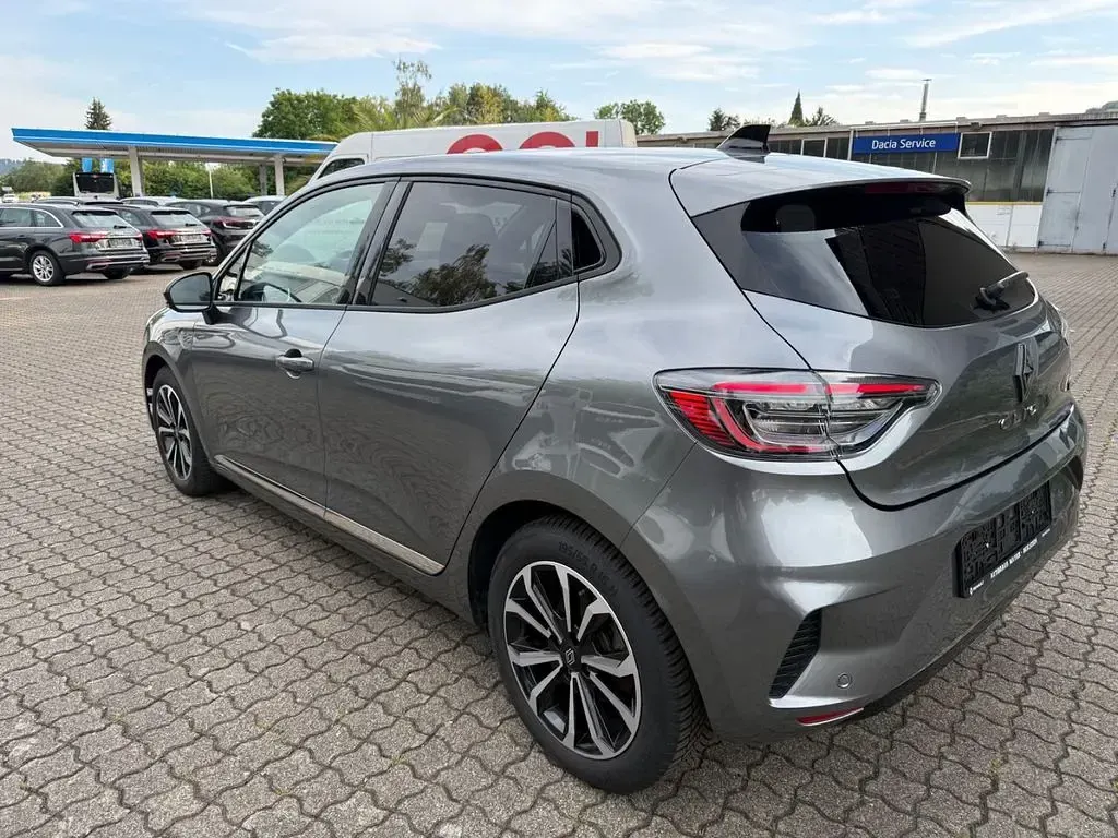 Gebraucht Renault Clio Techno 94 PS (69 kW) 2025 Grau Kleinwagen
