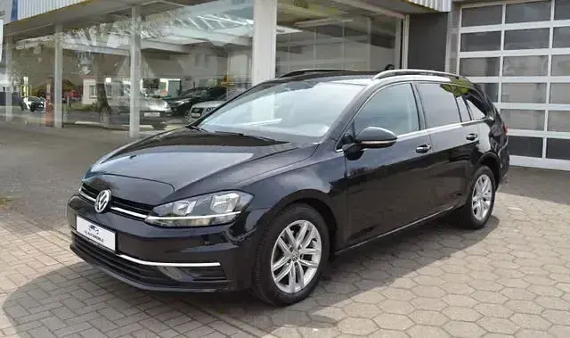 Gebraucht VW Golf VII Comfortline 150 PS (110 kW) 2018 Schwarz Kombi