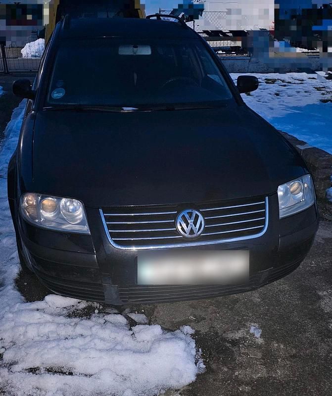Schwarz Gebraucht 2002 VW Passat Kombi | 2.000 € (Fairer Preis) - Bild 1/3