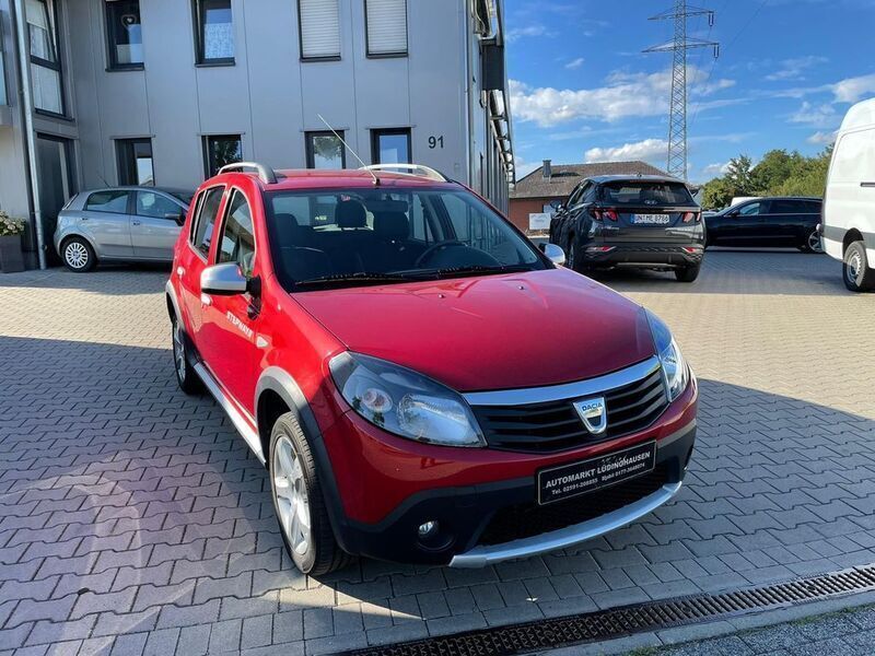 Gebraucht Dacia Sandero Stepway 84 PS (61 kW) 2012 Rot metallic Kleinwagen