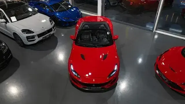 Gebraucht Ferrari Portofino 600 PS (441 kW) 2018 Rot Cabrio