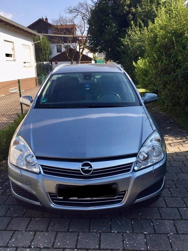 Silber Gebraucht 2008 Opel Astra Kombi | 2.199 € (Guter Preis) - Bild 1/4