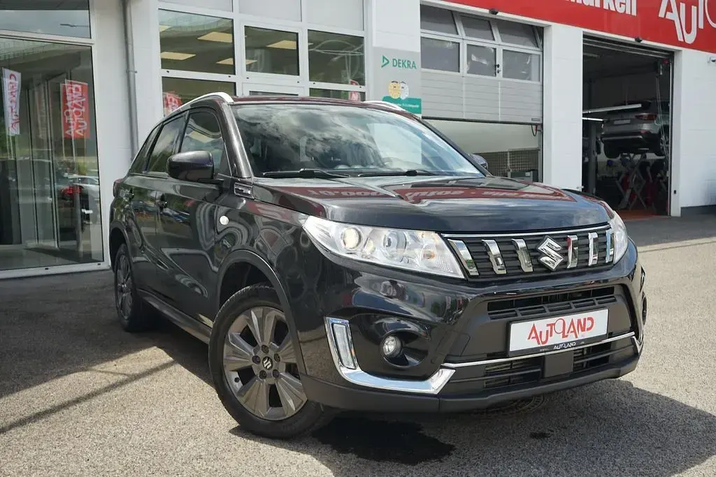 Gebraucht Suzuki Vitara Comfort 111 PS (81 kW) 2020 Schwarz SUV