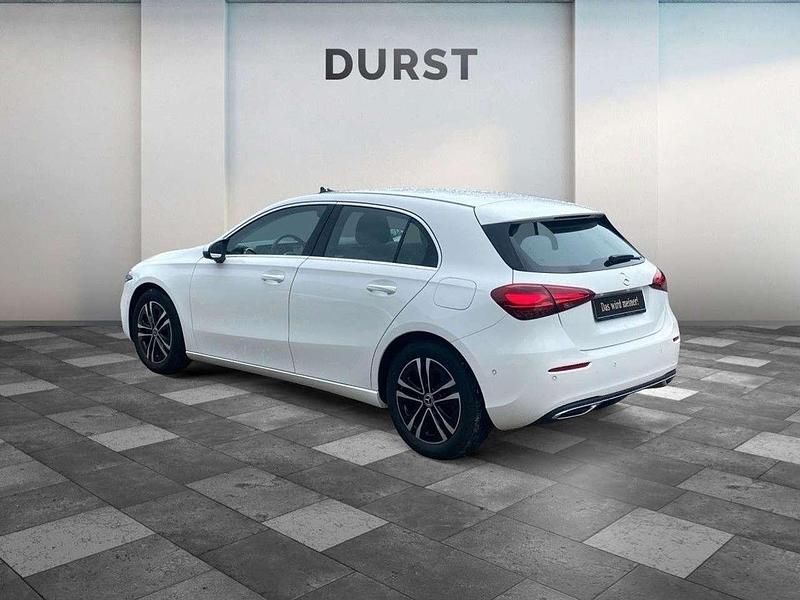 Gebraucht Mercedes A200 163 PS (119 kW) 2025 Polarweiss  unilack Kleinwagen