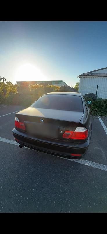 Gebraucht BMW 320 150 PS (110 kW) 2004 Schwarz Coupé