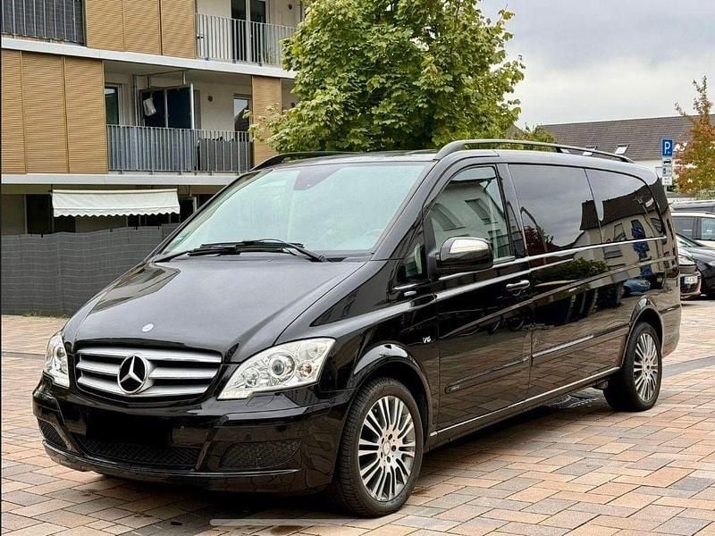 Schwarz Gebraucht 2011 Mercedes Viano Edition Van / Kleinbus | 11.900 € (Superpreis) - Bild 1/4