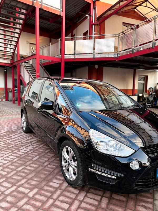 Gebraucht Ford S-MAX S 140 PS (102 kW) 2010 Schwarz Van / Kleinbus