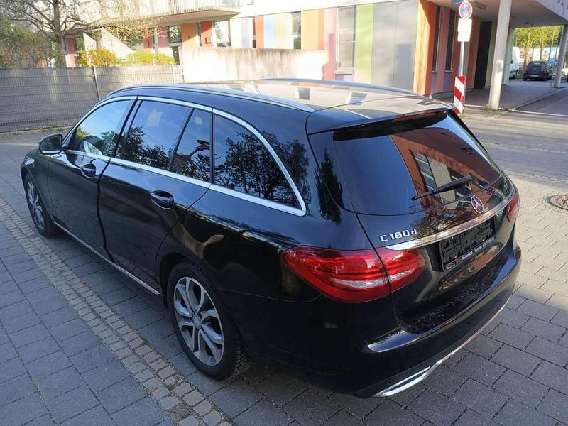 Second-hand Mercedes C180 116 CP (85 kW) 2016 Negru Break