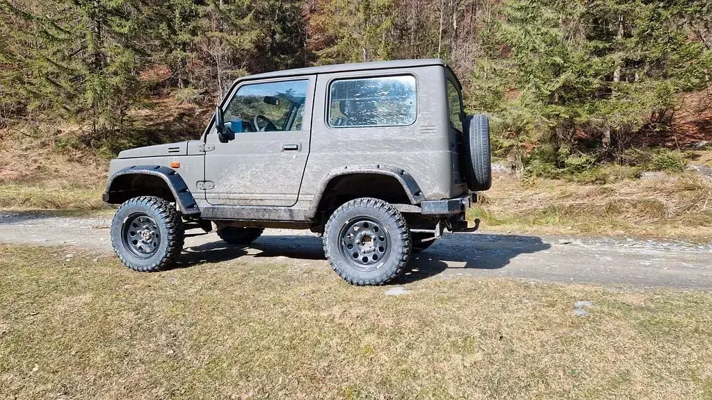 Gebraucht Suzuki Samurai 69 PS (50 kW) 2000 Braun SUV