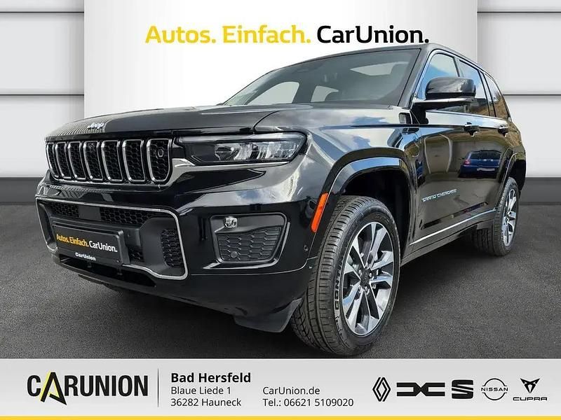Diamond black (schwarz) Gebraucht 2023 Jeep Grand Cherokee Overland SUV | 73.995 € (Fairer Preis) - Bild 1/4
