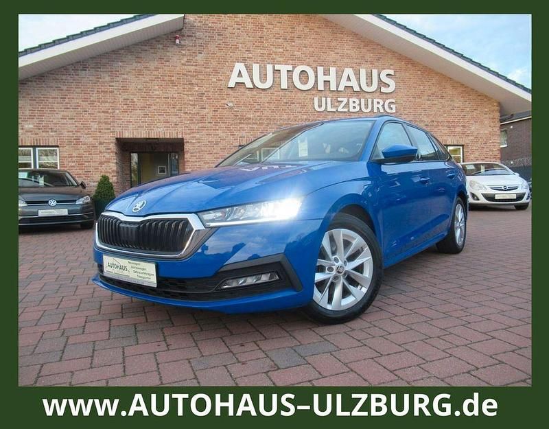 Blau Gebraucht 2022 Skoda Octavia Ambition Kombi | 19.900 € (Superpreis) - Bild 1/4