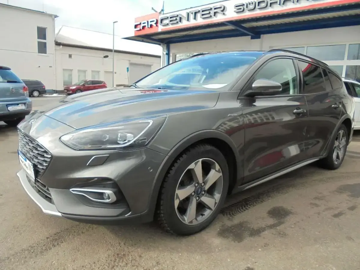 Gebraucht Ford Focus Active 182 PS (133 kW) 2019 Grau Limousine