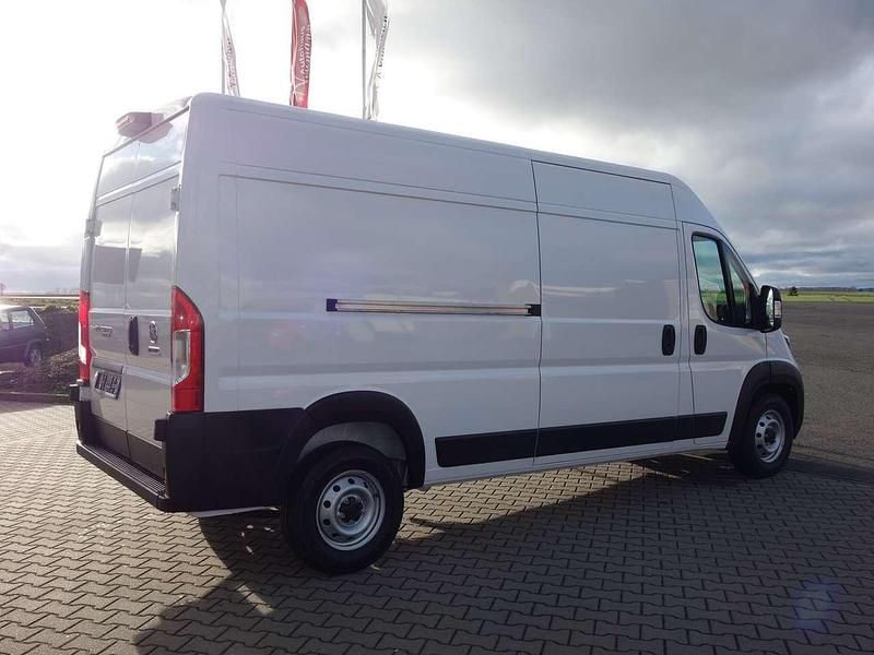 Gebraucht Fiat Ducato 160 PS (117 kW) 2023 Weiss (pastell) Van