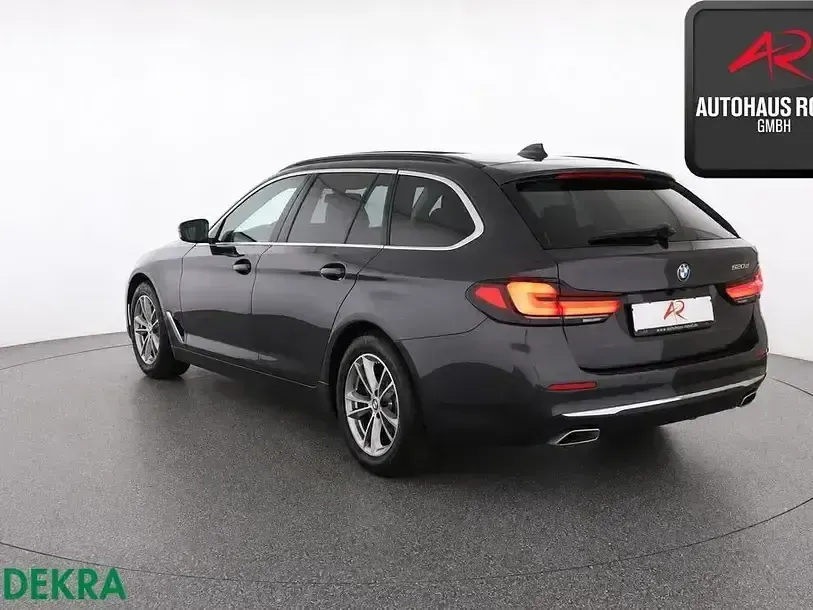 Gebraucht BMW 520 Luxury Line 190 PS (139 kW) 2023 Grau Limousine