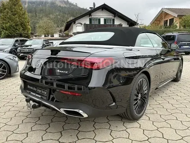 Gebraucht Mercedes CLE300 AMG 258 PS (189 kW) 2026 Schwarz Cabrio