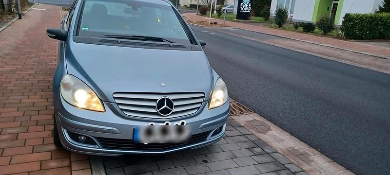 Gebraucht Mercedes B150 95 PS (69 kW) 2008 Blau Van / Kleinbus