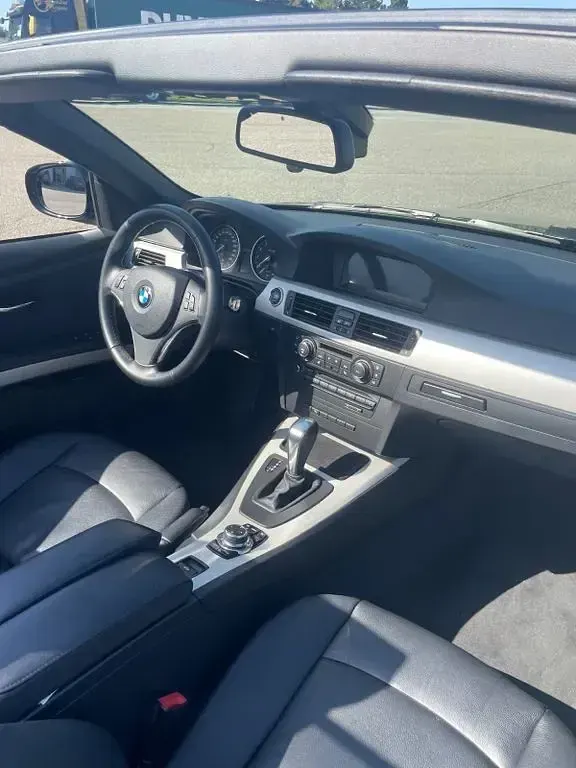 Gebraucht BMW 325 Cabriolet 218 PS (160 kW) 2011 Schwarz Cabrio