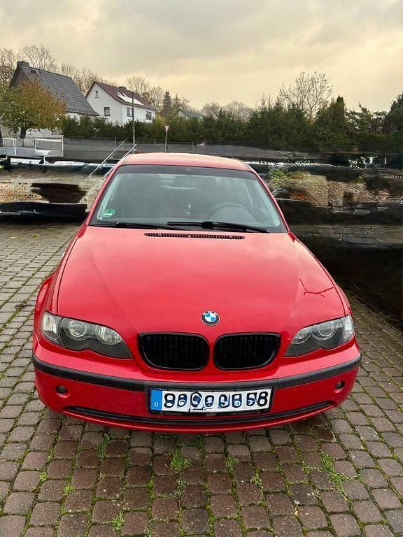 Rot Gebraucht 2003 BMW 316 Sport Line Limousine | 2.490 € (Guter Preis) - Bild 1/4