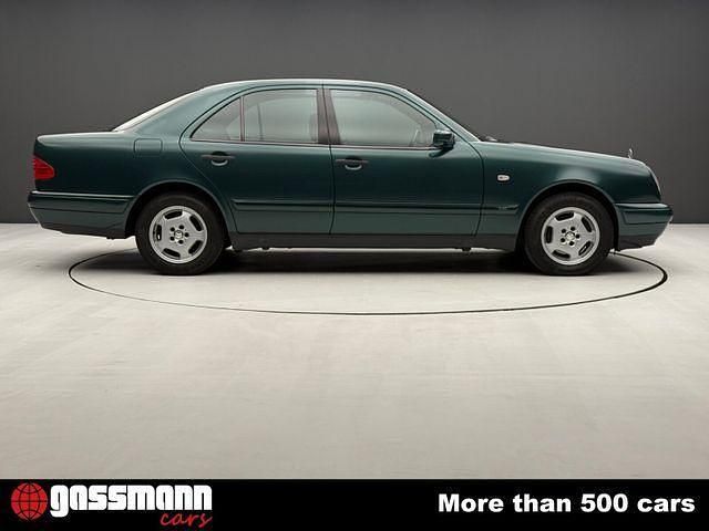 Gebraucht Mercedes E220 95 PS (69 kW) 1997 Limousine